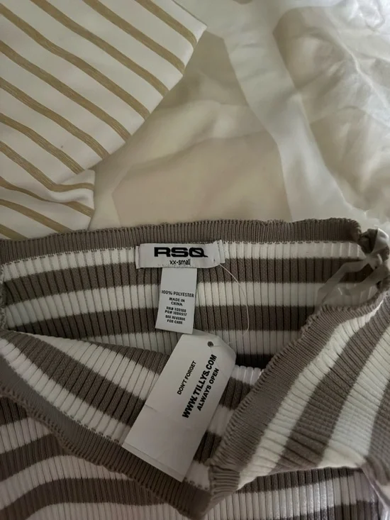 RSQ Off-Shoulder Ribbed Stripe Sweater in Cream and Taupe - Picture 3 of 3